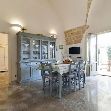 Sleeps 5 Pool Air Con Wifi