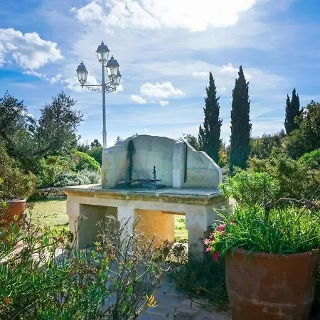 Sleeps 5 Pool Air Con Wifi *