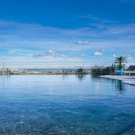 Sleeps 5 Pool Air Con Wifi *